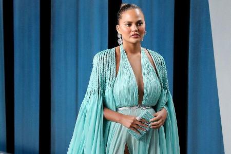 Chrissy Teigen spricht offen über ihre Gefühle.