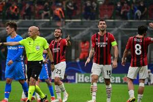 "Rot vor Wut": Italiens Medien kritisieren türkischen Schiri