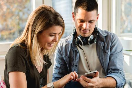 Witzig ist es auch, Nachrichten besonders zu formatieren. Wichtige Worte können beispielsweise fett hervorgehoben werden. Da...