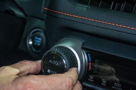 Toyota RAV 4 2018 New York Sitzrobe