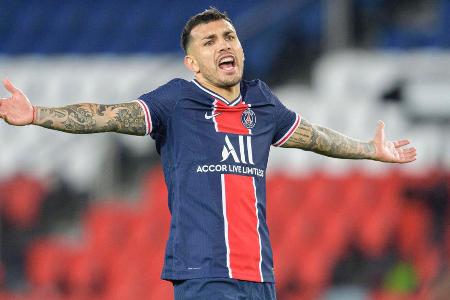 Warf sich im Zentrum in etliche körperbetonte Duelle um den Ball. Wandelte teilweise an der Grenze zum Foul, hatte mit seine...