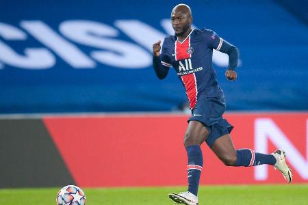 Führte sich mit überharten Tacklings ein, war nur wenig am Spielfluss interessiert.