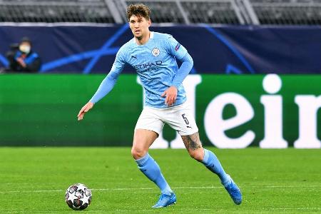 Verteidigte Paris' Flanken unheimlich souverän, hatte Icardi und später auch den eingewechselten Kean in jeder Situation im ...