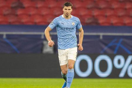 Verteidigte brenzlige Steilpässe mit großer Ruhe. Dosierte seine Zweikämpfe zudem vielfach genau richtig und nahm gerade Ney...