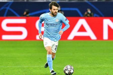 Wechselte häufig die Positionen und fand so die Lücken in der PSG-Abwehr. Legte mehrfach gute Abschlusssituationen auf. Wurd...