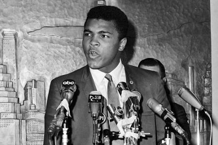 Das SID-Kalenderblatt am 28. April: Ali verliert wegen Kriegsdienstverweigerung alle Titel