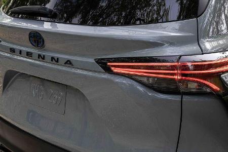 Toyota Sienna Woodland Special Edition