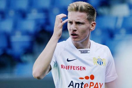 Auch der erst 19 Jahre alte Schweizer Innenverteidiger soll ein Kandidat sein, falls Ginter im Sommer sein Gladbach-Gastspie...