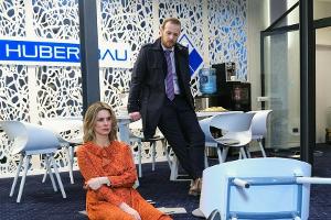 "Unter uns": Eva kann nicht länger verbergen, dass ihre Karriere vor dem Scheitern steht