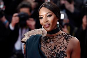 Naomi Campbell ist auch mit 50 Jahren gut im (Model-)Geschäft.