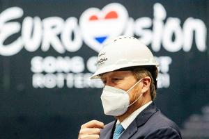 König Willem-Alexander (54) sah sich kürzlich vor Ort die Vorbereitungen zum ESC 2021 an.