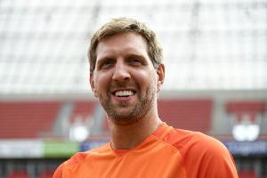 Nowitzki hat keine Zukunftspläne: "In ein paar Jährchen zusammensetzen"
