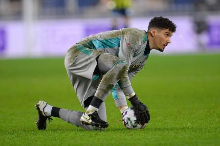 Stammkeeper in Istanbul, von türkischen Medien dennoch auch auf Schalke gehandelt. Das Gerücht erscheint unrealistisch, zuma...