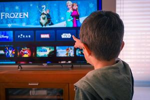 Eltern können bei Disney+ Kinderprofile einrichten und Altersfreigaben erteilen