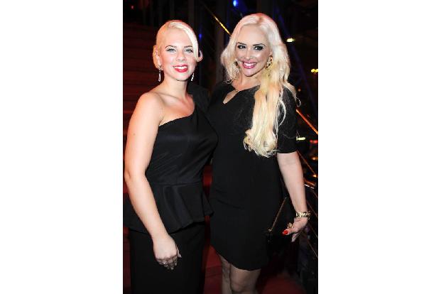 ...glatt, denn das Verhältnis zu Danielas Halbschwester Jenny Frankhauser, die Dschungelkönigin wurde, war angespannt. Aller...