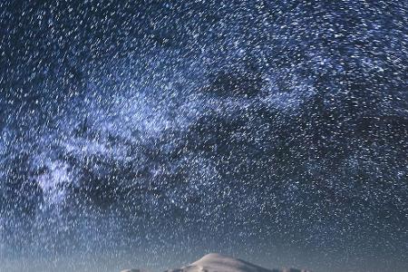 Inzwischen lässt sich laut Rasper der wahrscheinliche Urheber dingfest machen: Es ist Fritz Perls, ein einflussreicher Psych...