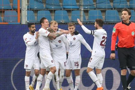 Trotz Glatzel-Doppelpack: Club-Serie hält auch in Hamburg