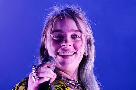Billie Eilish ist jetzt eine Blondine.