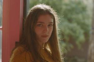 Birdy veröffentlicht am 30. April ihr neues Studioalbum "Young Heart".
