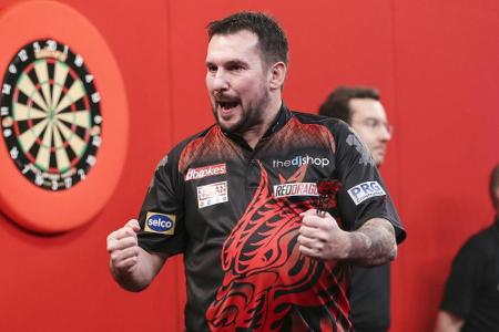 Darts: Clayton gelingt Neun-Darter