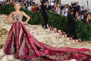 Schauspielerin Blake Lively auf der Met Gala 2018.