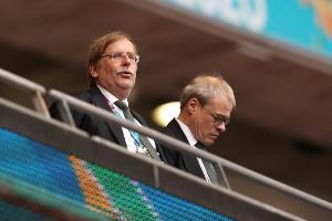 Koch ruft Amateurfußball zur Geschlossenheit auf