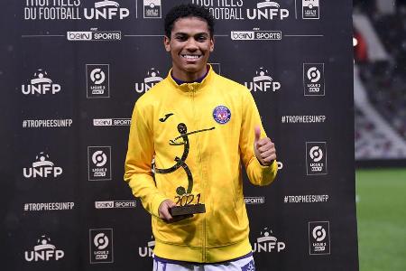 Die Münchner werden seit Tagen mit dem Offensivmann in Verbindung gebracht. Gespräche mit dem 21-Jährigen soll es schon gege...