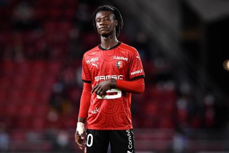 Nahezu alle Top-Vereine Europas machen Jagd auf den 18 Jahre alten Überflieger. Der FC Bayern darf da natürlich nicht fehlen...