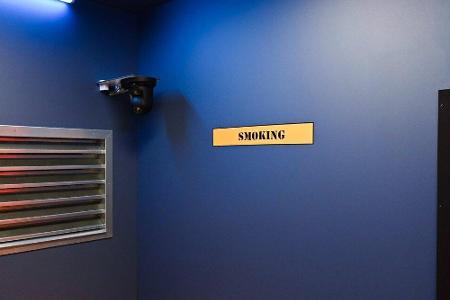 Für Raucherpausen ist in der Raumstation jedoch dennoch gesorgt.