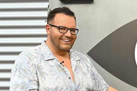 ... oder Daniel Kreibich. Wird er seine hellseherischen Fähigkeiten an den anderen Kandidaten austesten?