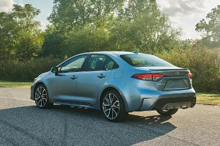 Toyota Corolla Limousine (2018)