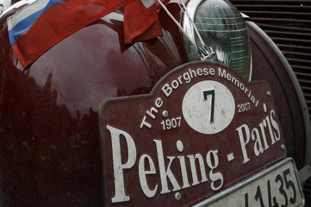 Das SID-Kalenderblatt am 10. August: Zieleinfahrt bei der Rallye Peking-Paris