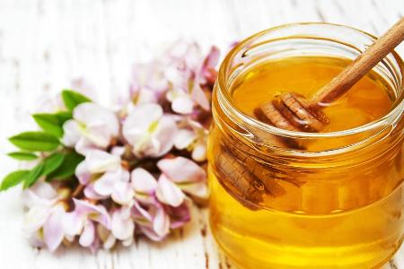 Honig schmeckt nicht nur süß, sondern ist auch ein beliebtes Hausmittel