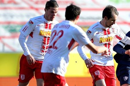 Dritter Sieg für Spitzenreiter Jahn - Erneute Kiel-Pleite