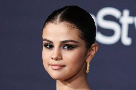 Selena Gomez blickt auf ihre frühe Karriere zurück.