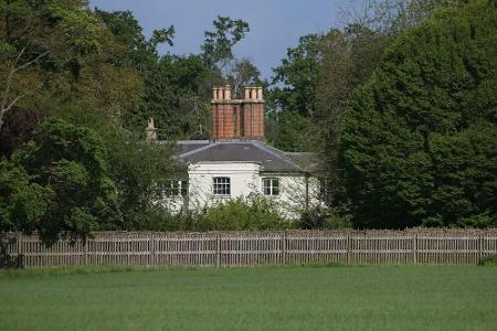 Auf dem Gelände von Schloss Windsor befindet sich das Frogmore Cottage. 2019 wurde das Anwesen für 2,4 Millionen Pfund für P...