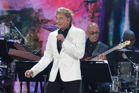 Sänger Barry Manilow konnte seinen Auftritt am Samstagabend nicht beenden.