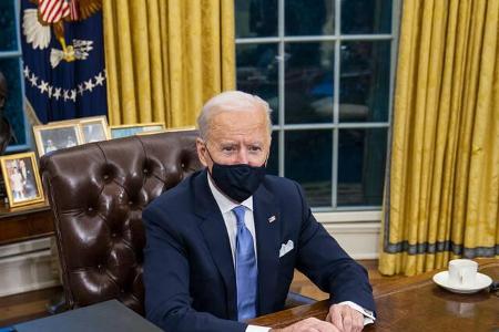Der frisch gebackene US-Präsident Joe Biden hat als einer der wenigen Menschen bereits beide Dosen erhalten. Die bekam er am...