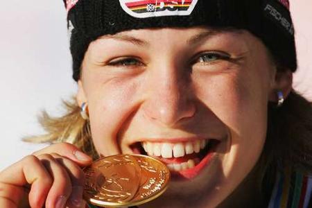 Der Erfolgshunger der Skijägerin aus Garmisch-Partenkirchen war allerdings noch lange nicht gestillt. Einem Monat nach dem e...