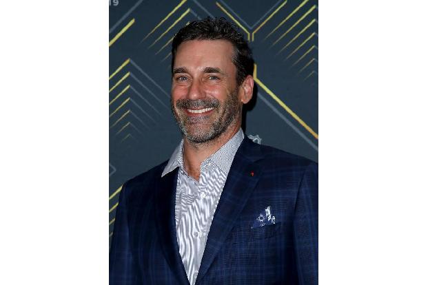 ...Jon Hamm war nicht immer ein Strahlemann. Nach dem Tod seines Vaters blieb der Darsteller bis vier Uhr nachmittags im Bet...