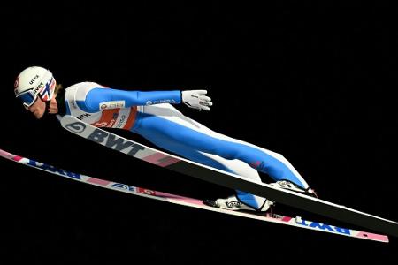 Skispringer Tande: Fünf Monate nach Horror-Sturz wieder auf der Schanze