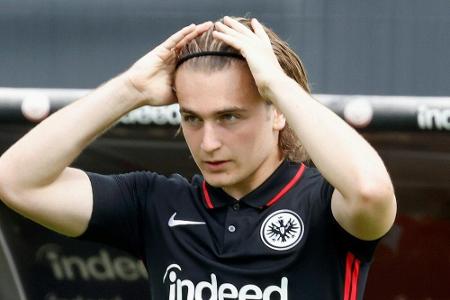 Frankfurt verleiht Akman und Otto