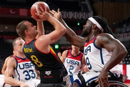 Rollstuhlbasketballer verlieren dramatisch - Frauen mit Auftaktsieg