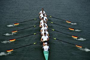 Deutschland-Achter verabschiedet Sauer und Schmidt mit Sieg beim Kanal-Cup