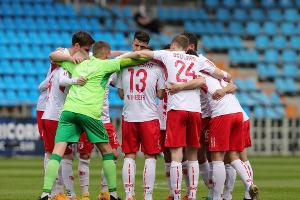 Jahn mit Ausnahmegenehmigung: 5324 Zuschauer gegen Schalke