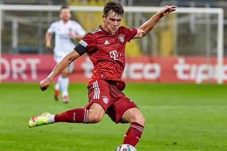 Kam in der Schlussphase zu seinem Profidebüt, blieb jedoch unauffällig.