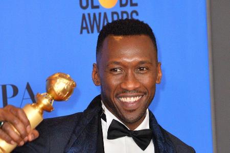 Mahershala Ali (47) ist zweifacher Oscar-Preisträger. Was viele über den Schauspieler nicht wissen: Sein voller Vorname laut...