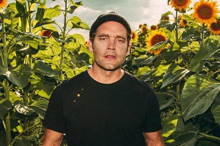 Bosse veröffentlicht sein mittlerweile achtes Studioalbum.