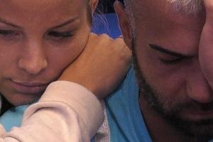 Ina Aogo tröstet Rafi Rachek bei "Promi Big Brother"