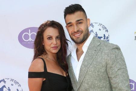 Britney Spears an der Seite ihres Partners Sam Asghari im Jahr 2019.